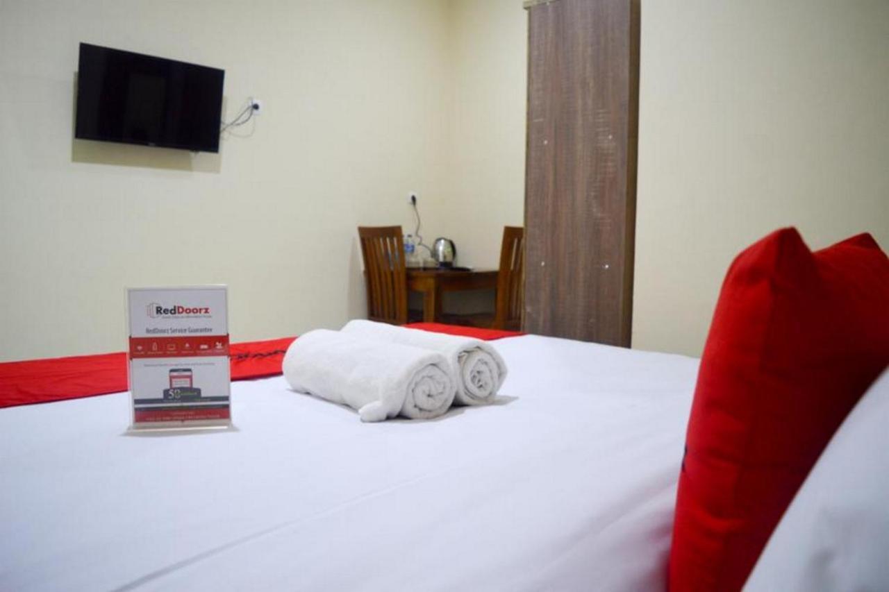 Reddoorz Near Sam Poo Kong 2 Otel Semarang Dış mekan fotoğraf